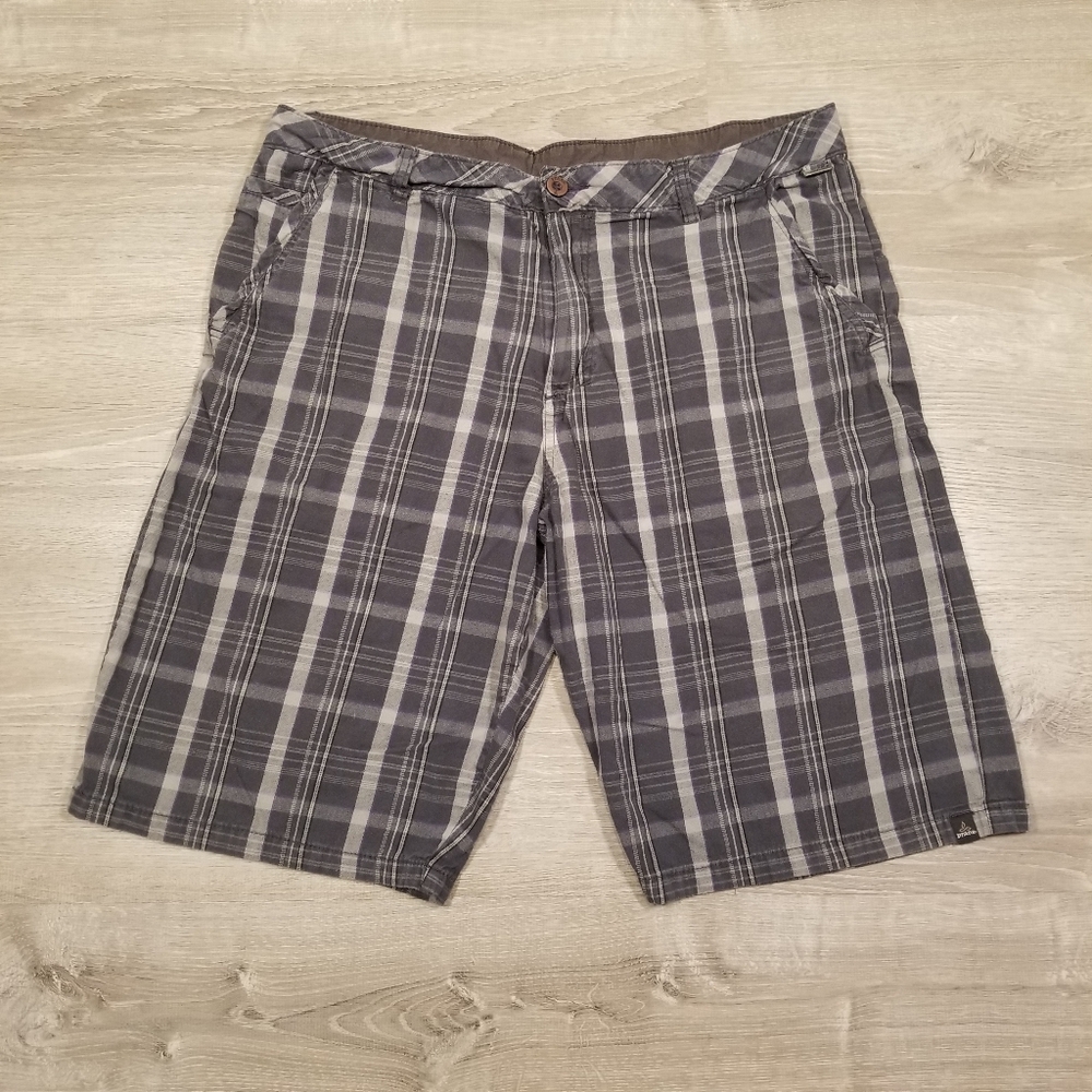Prana Mens Bermuda Gray Plaid Shorts Size 36 Organic Cotton Casual Summer